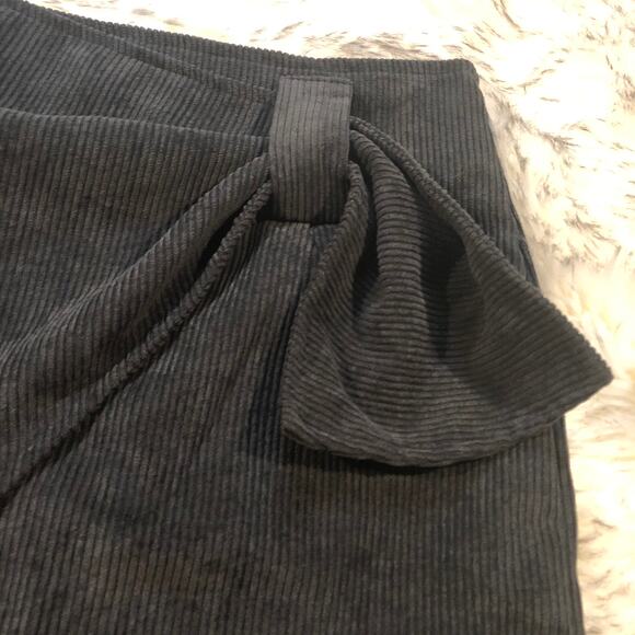 NWT LF. Rosebullet Black Cord Goth Mini Skirt - Picture 2 of 8
